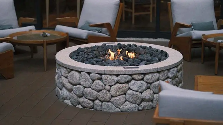 The 5 Best Sturdy Fire Pit Spark Screens For 2022 [RANKED]
